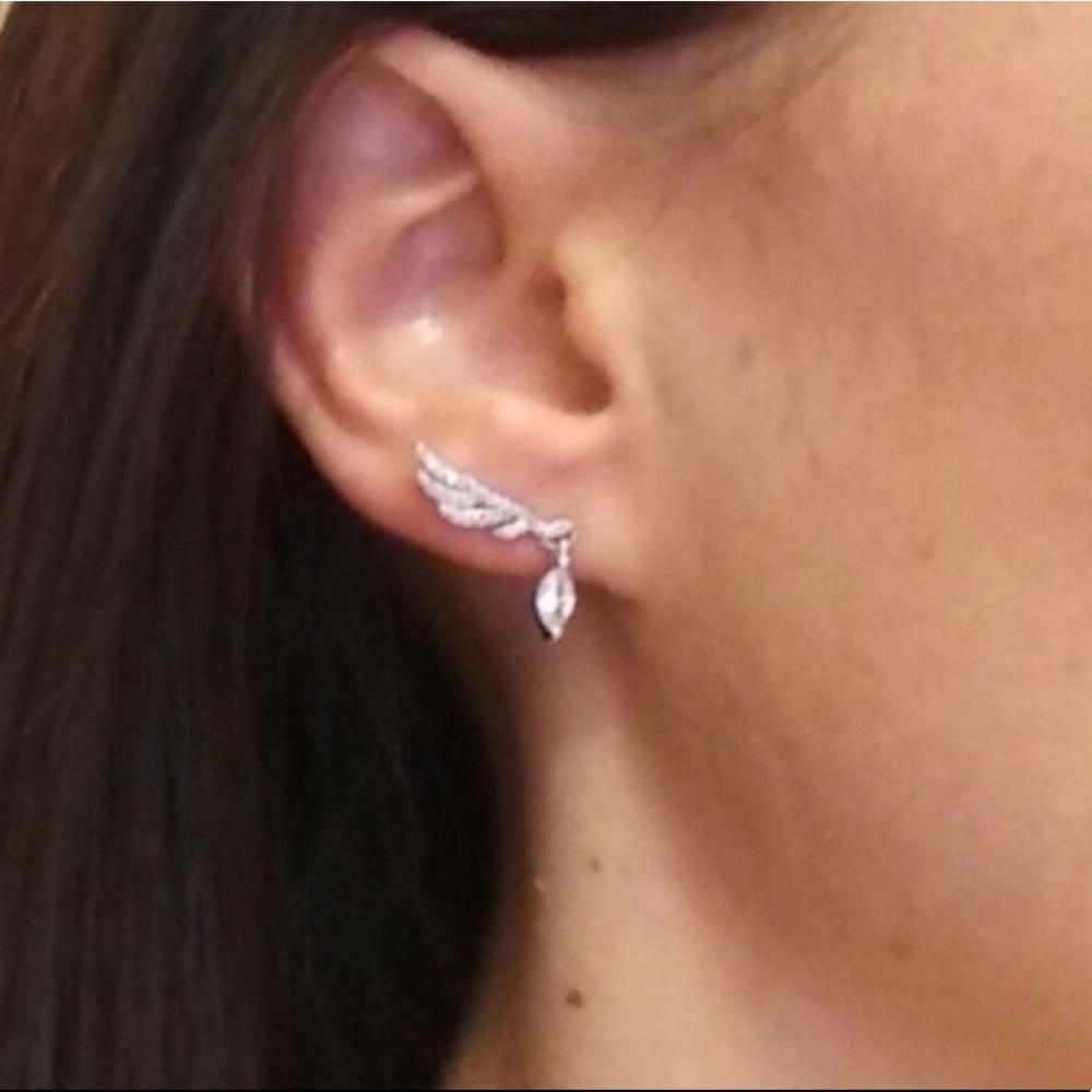 ✨✨ AAA Silver Angel Wings Earrings ✨✨ - Picture 2 of 6